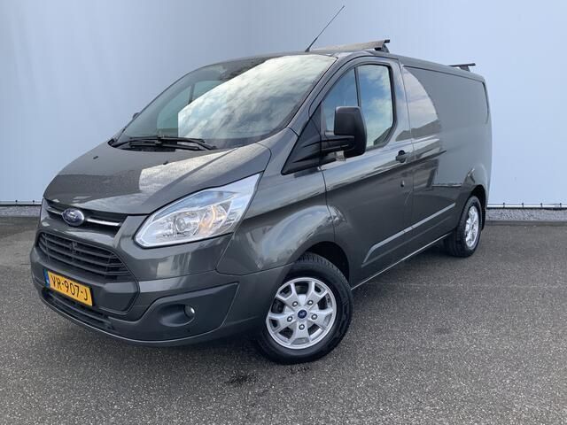 Grijs Gebruikt 2015 Ford Transit Custom Trend Van | € 11.950 (Iets duurder) - Afbeelding 1/4
