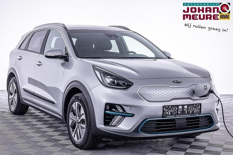 Zilver, metallic lak Gebruikt 2021 Kia e-Niro SUV | € 25.990 (Super prijs) - Afbeelding 1/4