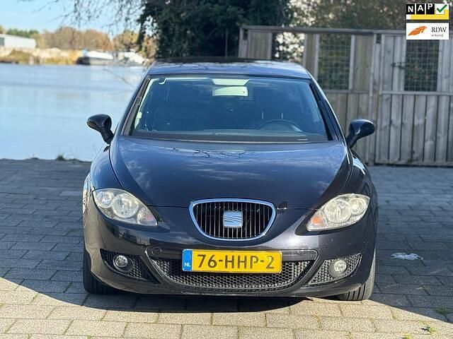 Zwart Gebruikt 2008 Seat Leon Business Hatchback | € 2.999 (Iets duurder) - Afbeelding 1/4