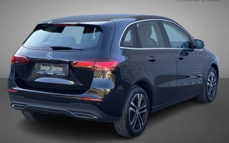 Zwart Gebruikt 2023 Mercedes B250e Luxury MPV | € 31.750 (Goede deal) - Afbeelding 1/4