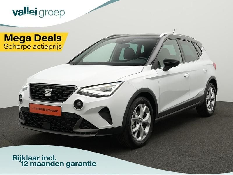 Wit Gebruikt 2024 Seat Arona FR SUV | € 21.800 (Eerlijke prijs) - Afbeelding 1/4