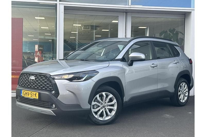 Grijs Occasion 2024 Toyota Corolla Cross Active SUV | € 34.247 (Eerlijke prijs) - Afbeelding 1/1