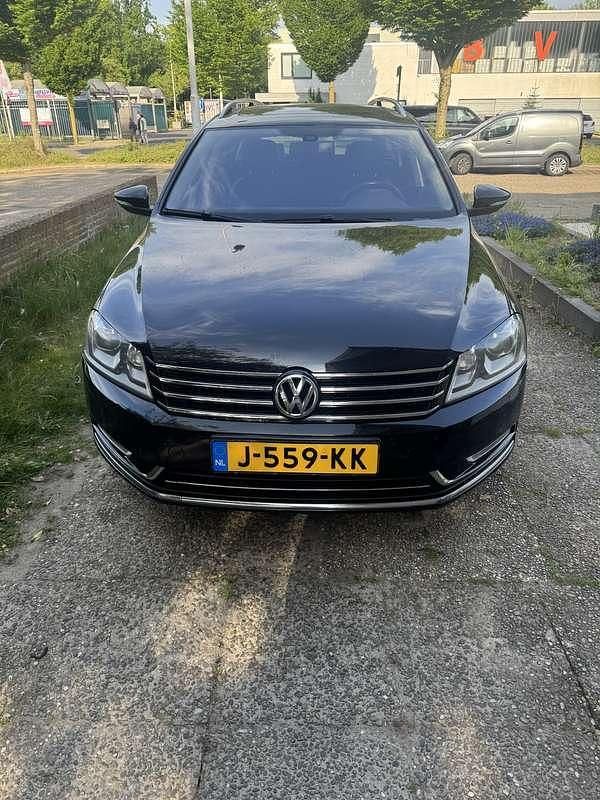 Occasion 2011 VW Passat Highline Stationwagen | € 12.500 (Duur) - Afbeelding 1/4