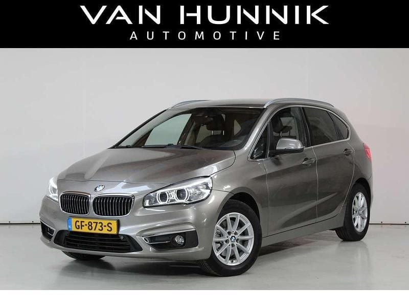 Grijs Gebruikt 2015 BMW 218 Active Tourer Luxury Line MPV | € 13.450 (Eerlijke prijs) - Afbeelding 1/4