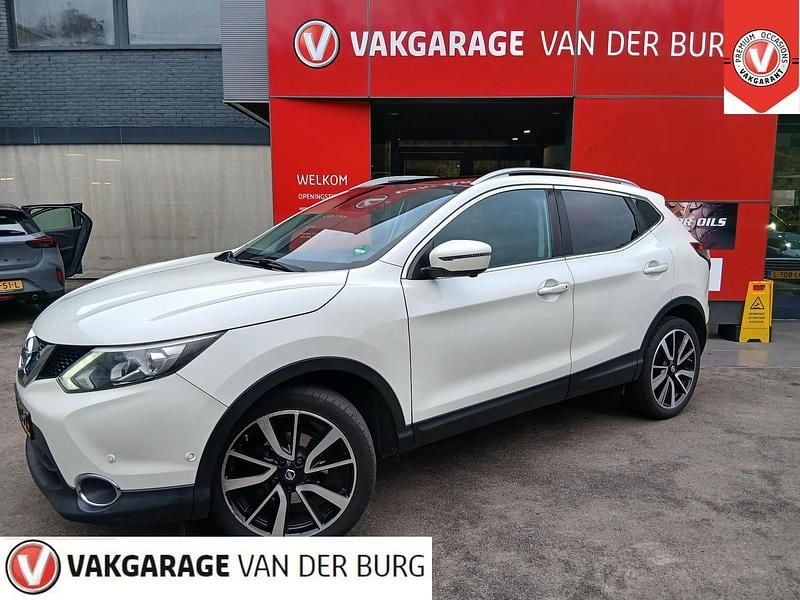 Wit Gebruikt 2016 Nissan Qashqai Tekna SUV | € 13.450 (Eerlijke prijs) - Afbeelding 1/4