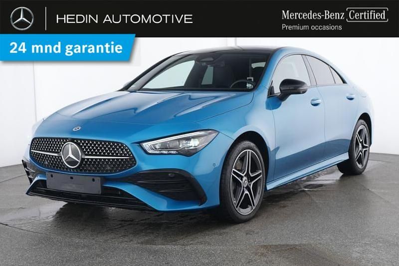 Blauw Gebruikt 2025 Mercedes CLA250e AMG line Sedan | € 46.900 (Eerlijke prijs) - Afbeelding 1/4