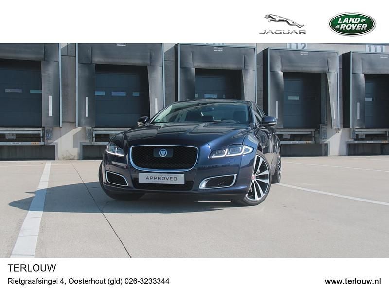 Occasion Jaguar XJ 301 PK (221 kW) 2021 Blauw Sedan