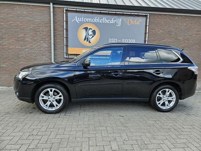 Occasion Mitsubishi Outlander Intense+ 150 PK (110 kW) 2013 Zwart (metallic) SUV