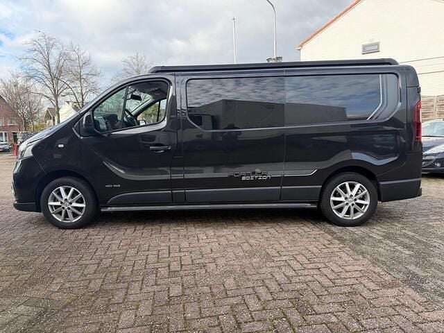 (metallic) Gebruikt 2017 Renault Trafic MPV | € 10.950 (Duur) - Afbeelding 1/4
