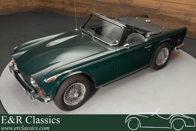 Groen Gebruikt 1968 Triumph TR 250 Cabriolet | € 39.950 - Afbeelding 1/4
