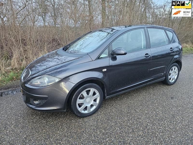 Zwart Occasion 2006 Seat Altea Stylance MPV | € 1.650 (Eerlijke prijs) - Afbeelding 1/4