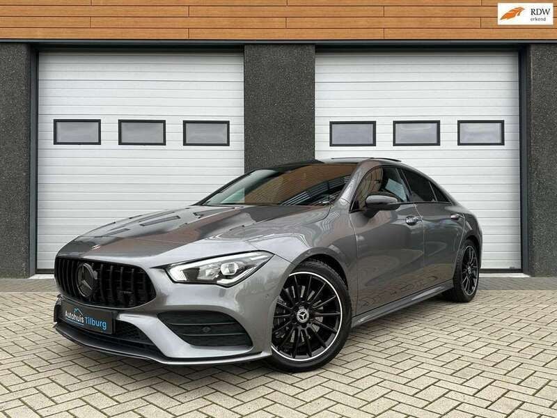 Grijs, metallic lak Gebruikt 2019 Mercedes CLA200 AMG Sedan | € 38.990 - Afbeelding 1/4