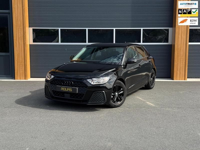 Zwart Gebruikt 2020 Audi A1 Proline Hatchback | € 17.750 (Eerlijke prijs) - Afbeelding 1/4