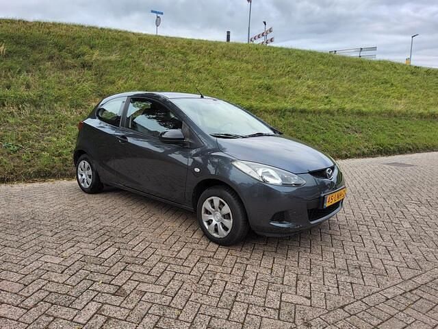Occasion Mazda 2 75 PK (55 kW) 2010 Grijs Hatchback