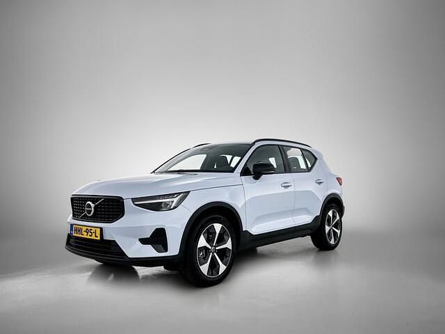 Blauw Gebruikt 2025 Volvo XC40 Plus SUV | € 43.450 (Eerlijke prijs) - Afbeelding 1/3