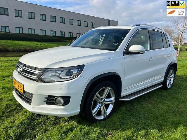Wit Gebruikt 2016 VW Tiguan R-line Edition SUV | € 13.500 (Goede deal) - Afbeelding 1/4