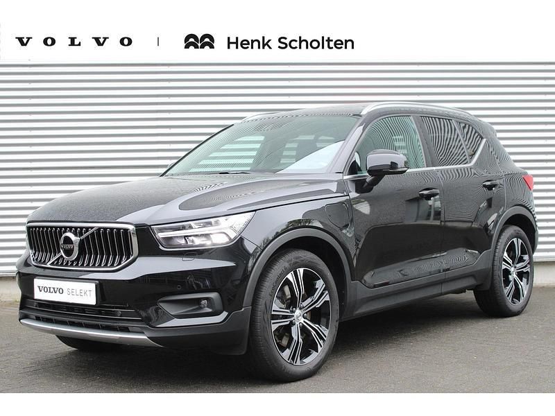 Zwart Gebruikt 2022 Volvo XC40 R-Design SUV | € 42.950 - Afbeelding 1/4