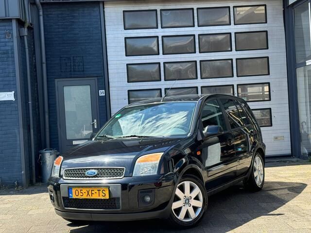 Zwart Gebruikt 2007 Ford Fusion Futura MPV | € 2.395 (Eerlijke prijs) - Afbeelding 1/4