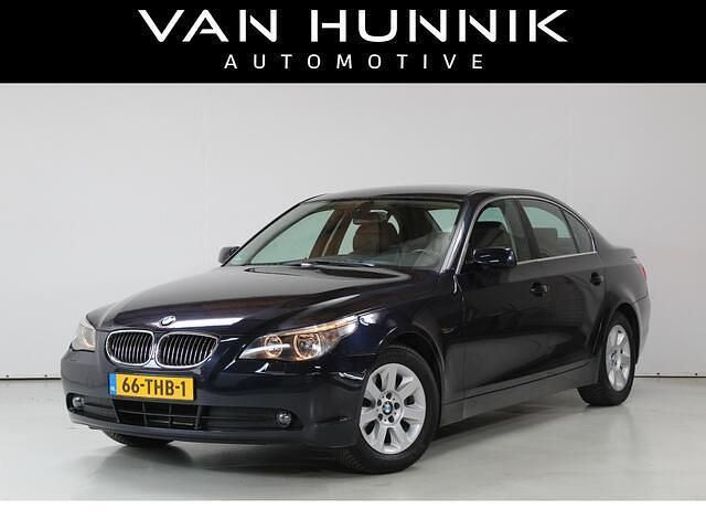 Blauw Gebruikt 2006 BMW 523 Executive Sedan | € 7.450 (Eerlijke prijs) - Afbeelding 1/4