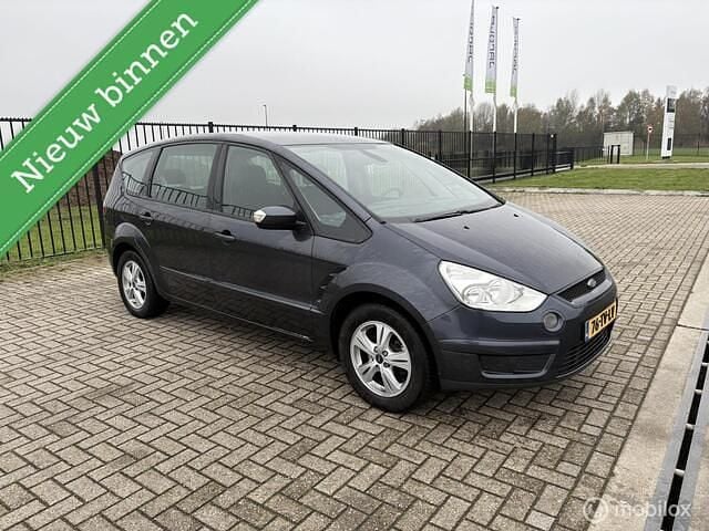 Grijs Gebruikt 2007 Ford S-MAX S MPV | € 1.800 (Eerlijke prijs) - Afbeelding 1/4