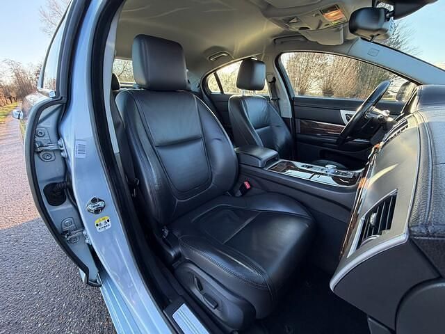 Occasion Jaguar XF 163 PK (119 kW) 2014 Blauw Sedan