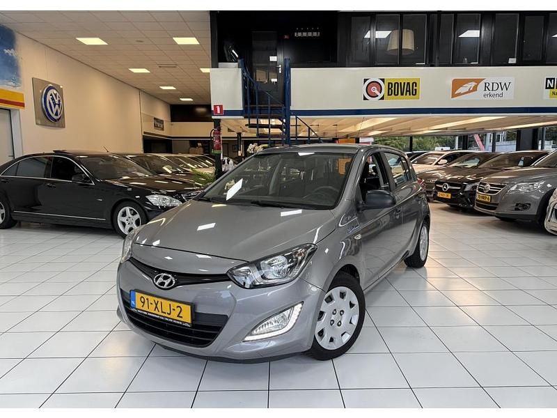 Grijs Gebruikt 2012 Hyundai i20 Hatchback | € 3.450 (Goede deal) - Afbeelding 1/4