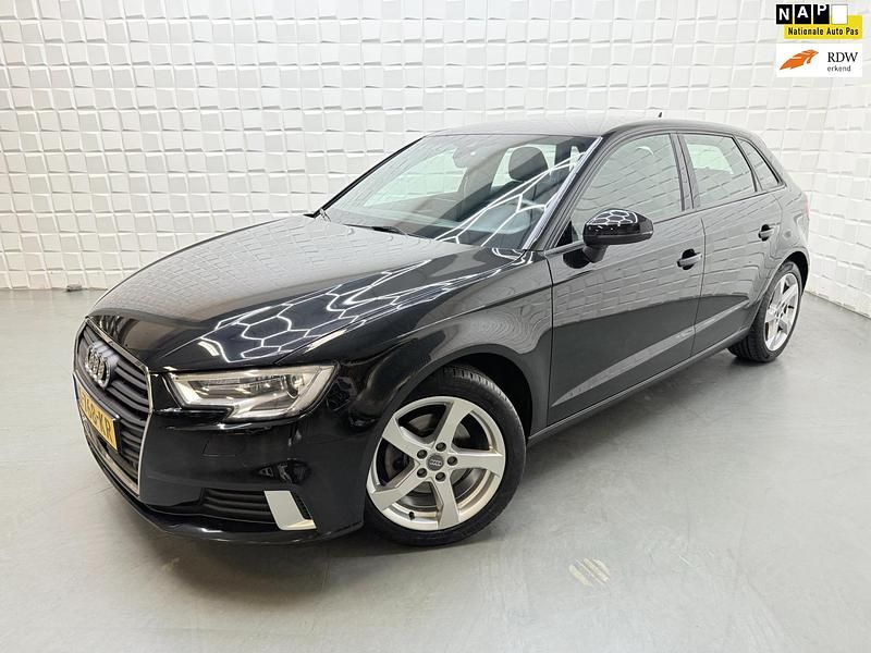 Zwart Gebruikt 2017 Audi A3 Design Hatchback | € 10.999 (Goede deal) - Afbeelding 1/4