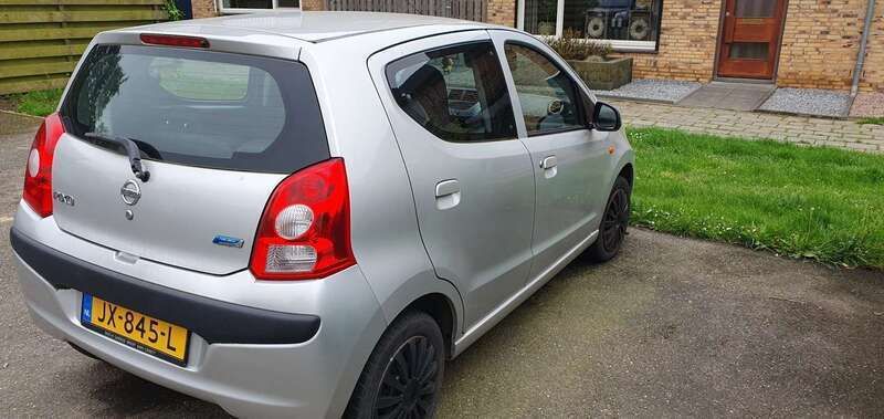 Grijs Gebruikt 2010 Nissan Pixo Hatchback | € 3.500 (Iets duurder) - Afbeelding 1/4