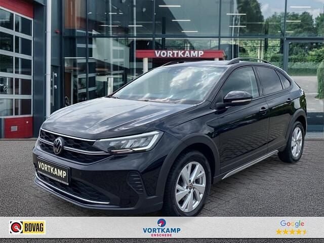 Zwart Gebruikt 2022 VW Taigo Life SUV | € 19.950 (Eerlijke prijs) - Afbeelding 1/4