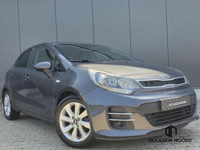 Grijs Gebruikt 2016 Kia Rio Hatchback | € 8.985 (Eerlijke prijs) - Afbeelding 1/4