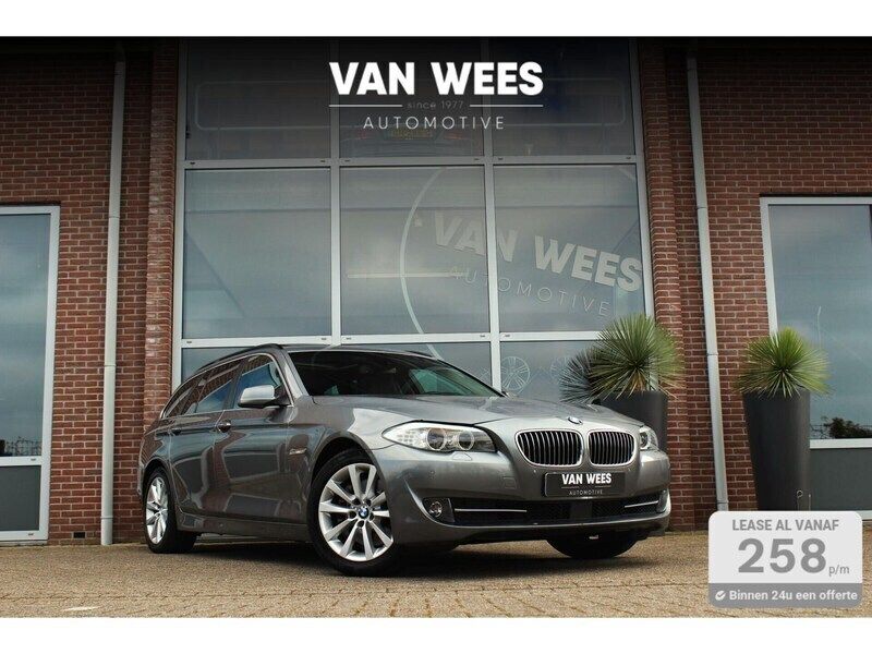 Grijs Gebruikt 2010 BMW 528 Executive Stationwagen | € 15.950 (Eerlijke prijs) - Afbeelding 1/3