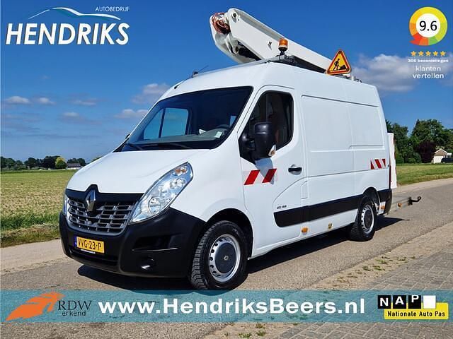 Wit Gebruikt 2015 Renault Master Van | € 14.995 - Afbeelding 1/4