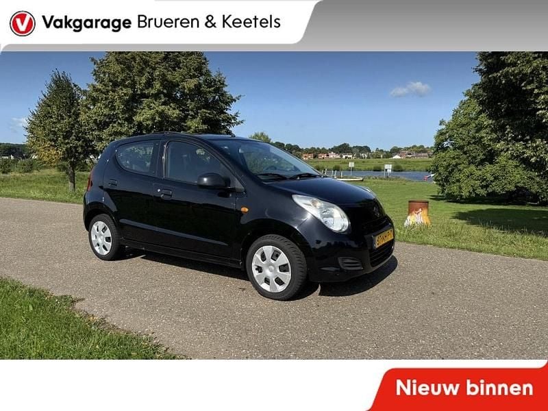 Zwart Gebruikt 2011 Suzuki Alto Hatchback | € 3.750 (Eerlijke prijs) - Afbeelding 1/4