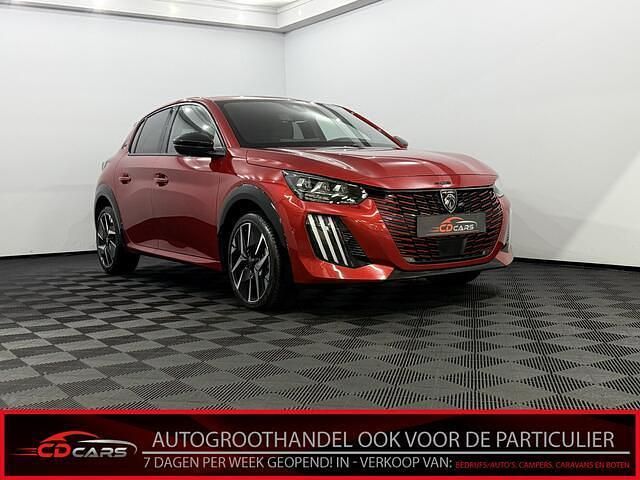 Rood Occasion 2024 Peugeot 208 GT Hatchback | € 22.950 (Eerlijke prijs) - Afbeelding 1/4