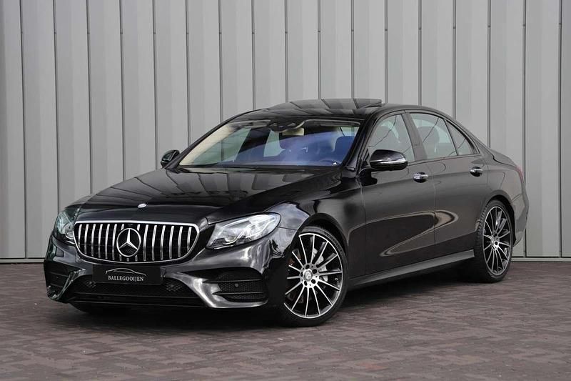 Zwart Gebruikt 2016 Mercedes E350 Prestige Sedan | € 27.500 (Iets duurder) - Afbeelding 1/4