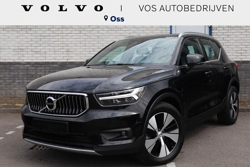 Zwart Gebruikt 2021 Volvo XC40 Inscription SUV | € 29.950 - Afbeelding 1/4