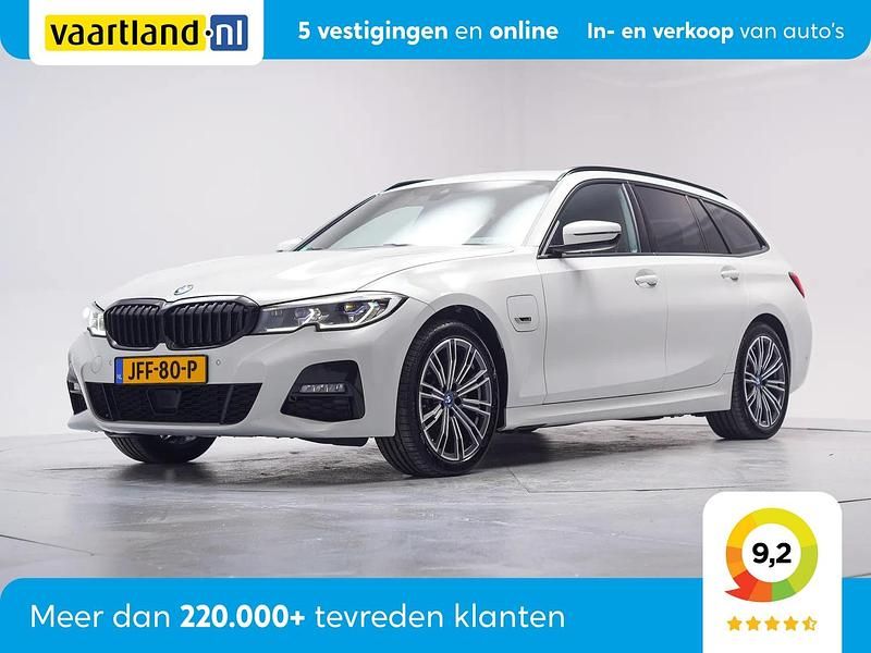 Wit Gebruikt 2022 BMW 320 M Sport Stationwagen | € 27.409 (Super prijs) - Afbeelding 1/4