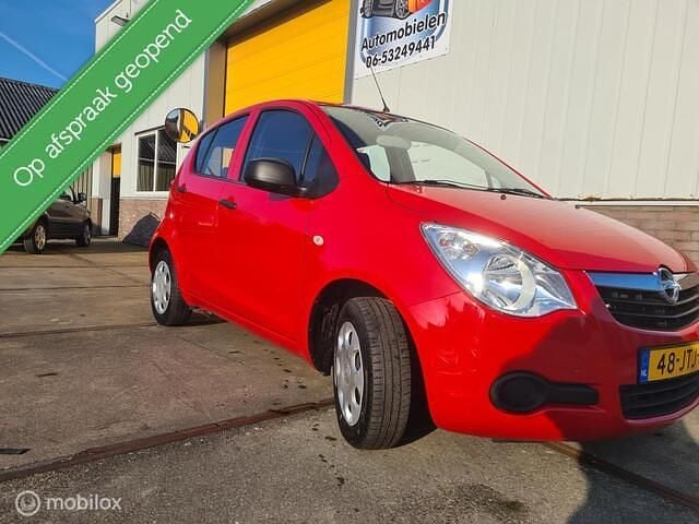 Rood Occasion 2009 Opel Agila Essentia Hatchback | € 3.650 (Eerlijke prijs) - Afbeelding 1/4