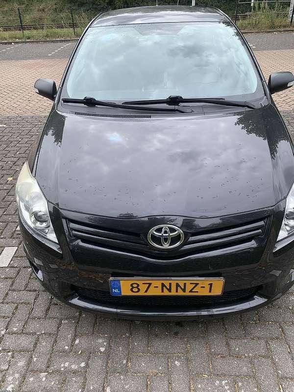 Zwart Gebruikt 2010 Toyota Auris Comfort MPV | € 6.950 (Eerlijke prijs) - Afbeelding 1/4