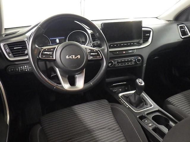 Occasion Kia Ceed 120 PK (88 kW) 2023 Grijs Hatchback