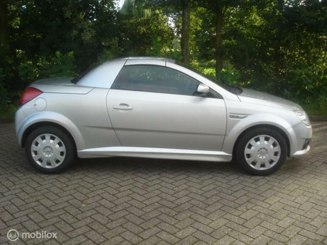 Occasion Opel Tigra 69 PK (50 kW) 2006 Grijs Cabriolet