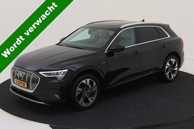 Zwart (metallic) Gebruikt 2020 Audi e-tron Business SUV | € 28.900 (Goede deal) - Afbeelding 1/4