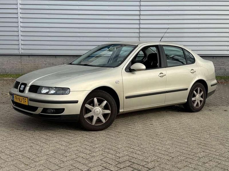 Beige Gebruikt 2003 Seat Toledo Sedan | € 699 (Goede deal) - Afbeelding 1/4