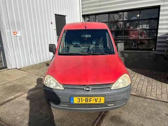 Occasion Opel Combo 84 PK (61 kW) 2002 Rood MPV