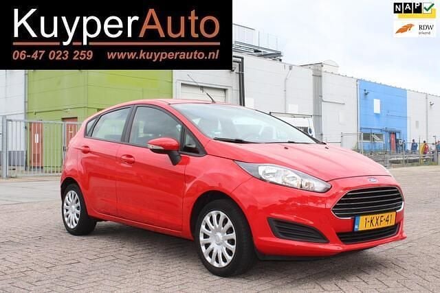 Rood Gebruikt 2013 Ford Fiesta Style Hatchback | € 5.450 (Goede deal) - Afbeelding 1/4