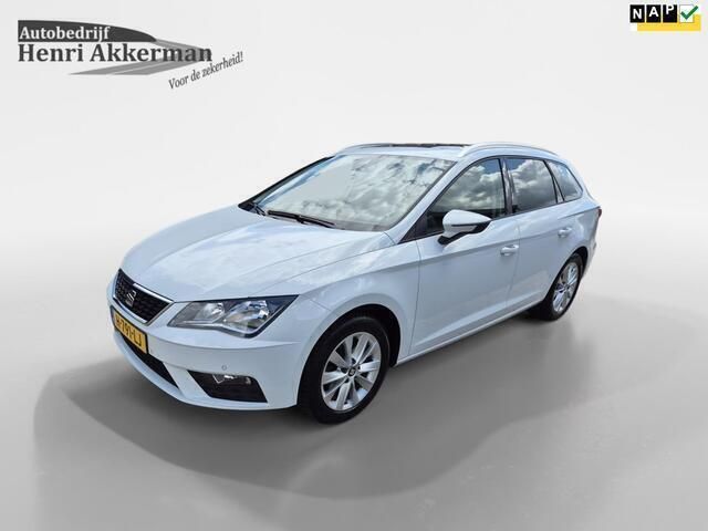 Wit Gebruikt 2020 Seat Leon ST Style Stationwagen | € 14.950 (Eerlijke prijs) - Afbeelding 1/4