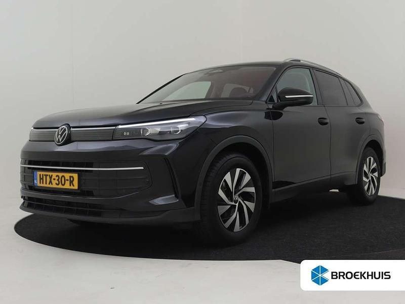 Zwart Gebruikt 2024 VW Tiguan Business SUV | € 44.900 (Super prijs) - Afbeelding 1/4
