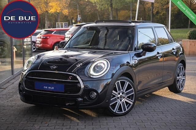 Blauw (metallic) Gebruikt 2020 Mini John Cooper Works Chili Hatchback | € 29.911 (Eerlijke prijs) - Afbeelding 1/4