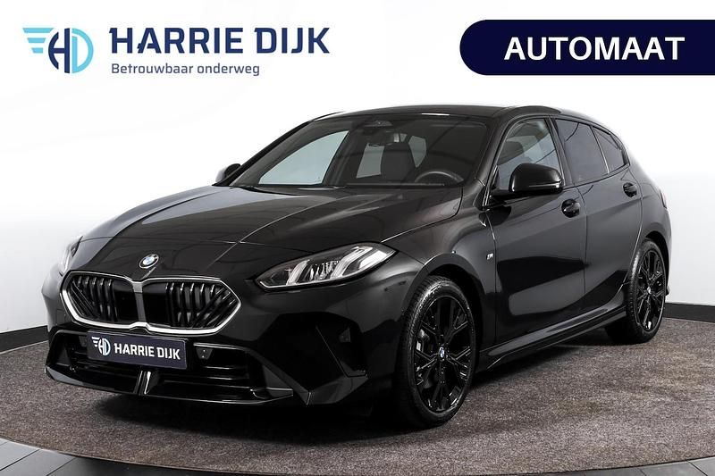 Zwart Occasion 2024 BMW 120 M Sport Hatchback | € 34.995 (Goede deal) - Afbeelding 1/4