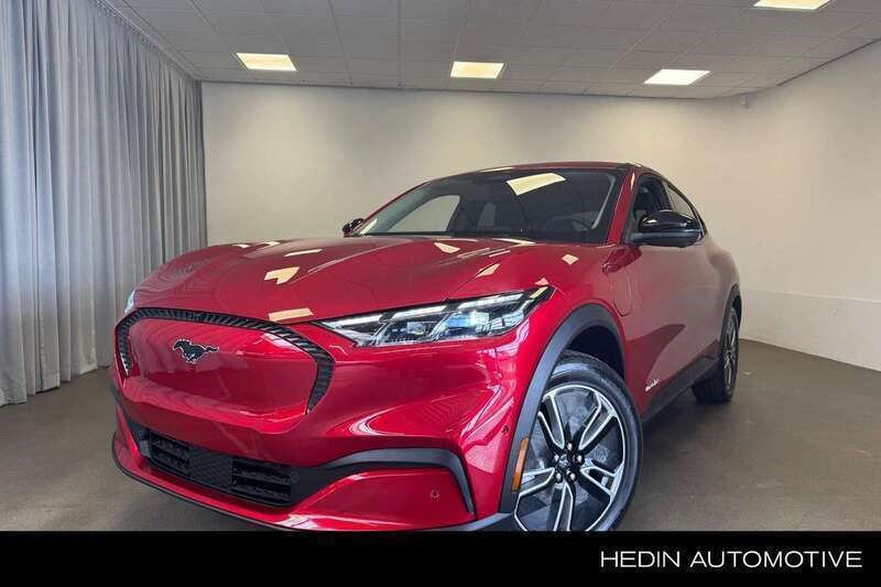Rood Nieuw 2025 Ford Mustang Mach-E SUV | € 44.970 (Eerlijke prijs) - Afbeelding 1/3